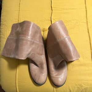 Elegant Tan Boots for Women